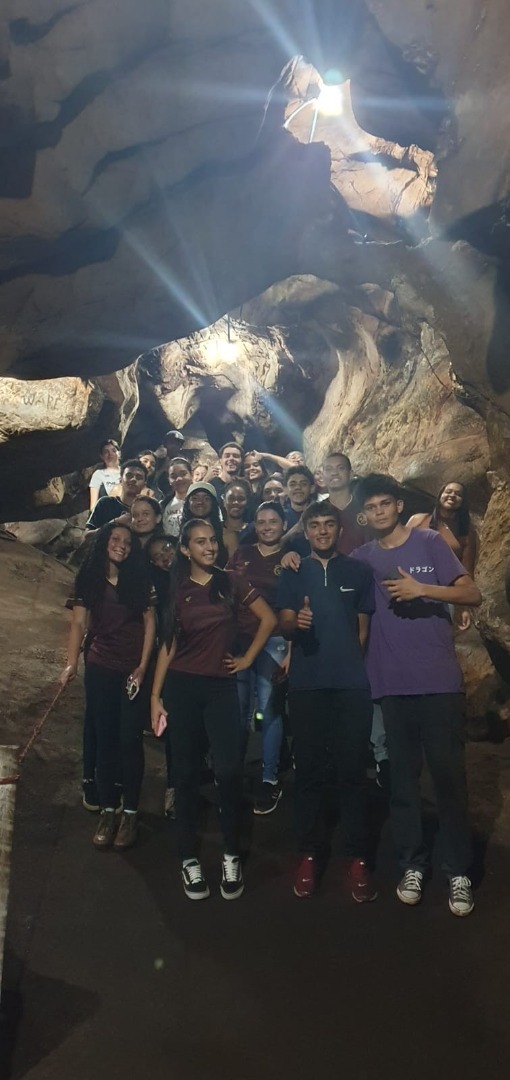 Turma 2D3 na Gruta da Lapa (Ariana Almeida).jpg